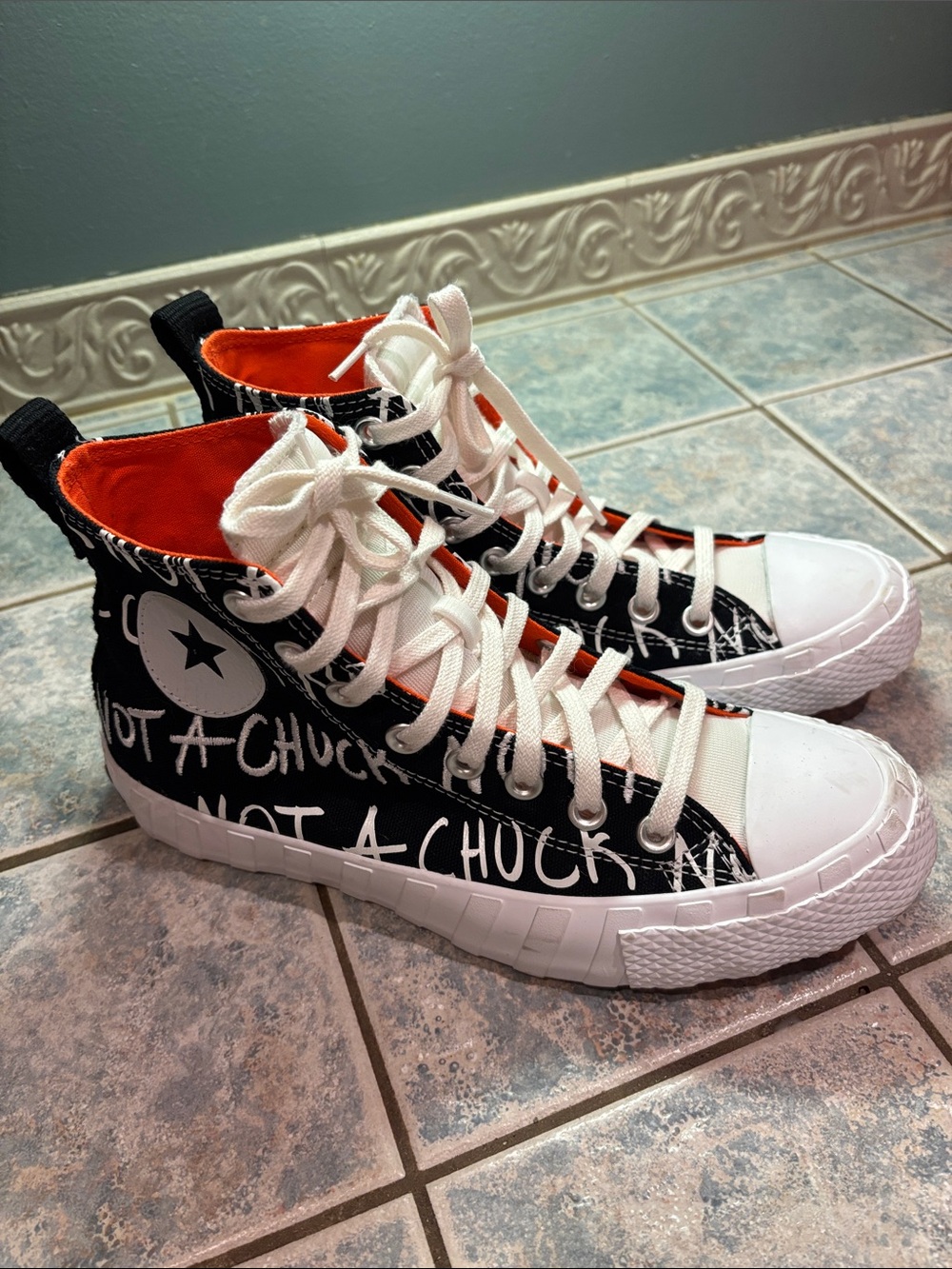 Converse UNT1TL3D Hi “Not a Chuck” Orange Lining Unisex W 8.5